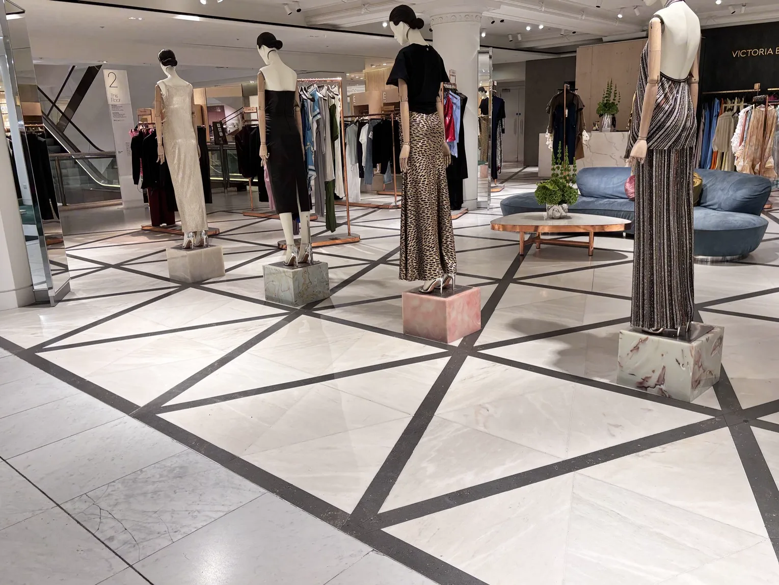 Onyx Display Plinths